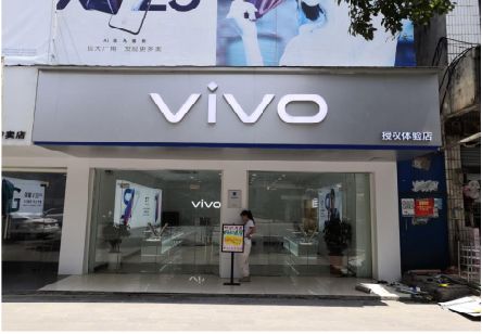 马边彝族自治县}做一个门店面广告招牌需要多少钱？